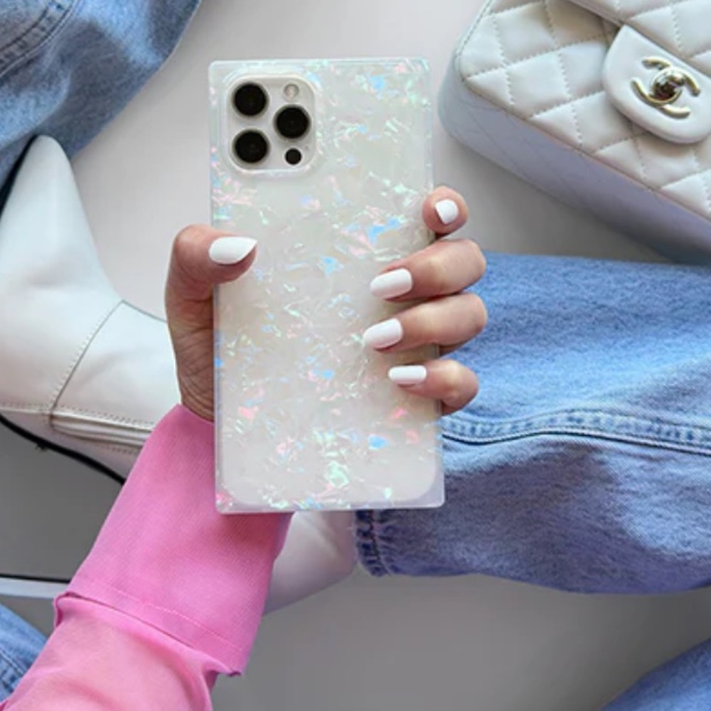 Flaunt Opal Pearl 16 Pro White Phone Case